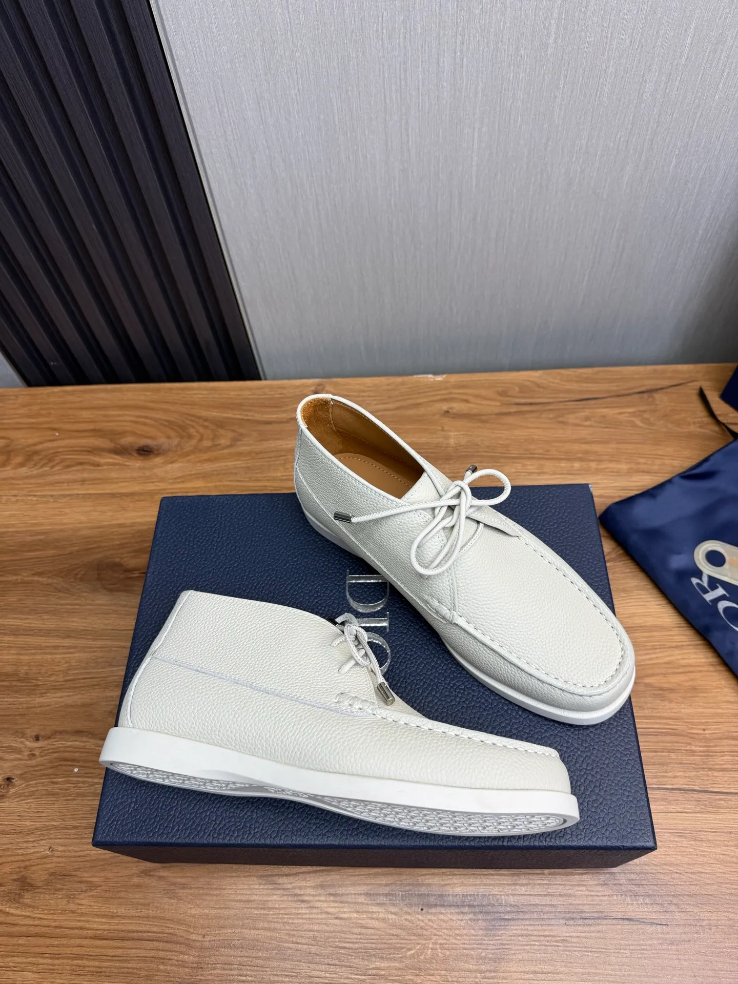 Factory price 620💰 [Dior] Men’s official website na hot sale🔥Imported cowhide + cowhide lining. Original rubber wear-resistant outsole. High quality shipment ⬆️Code number 38-44, (45 customized)